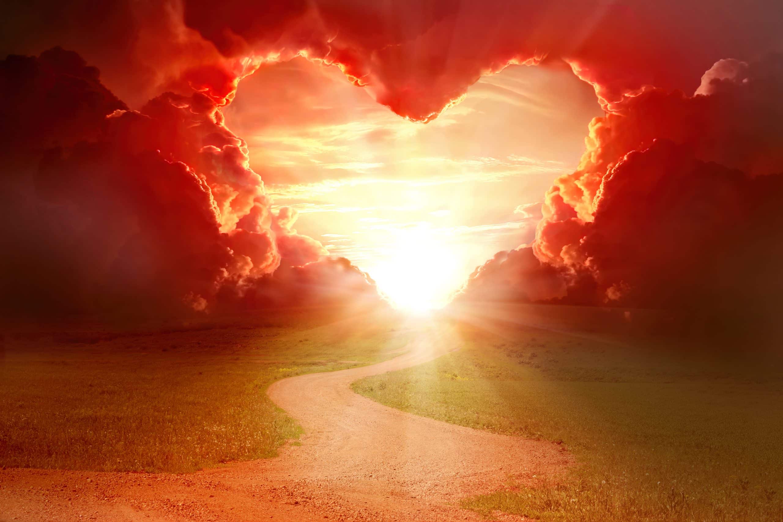 Forme d'un coeur dans les nuages