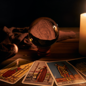 cartes sur une table